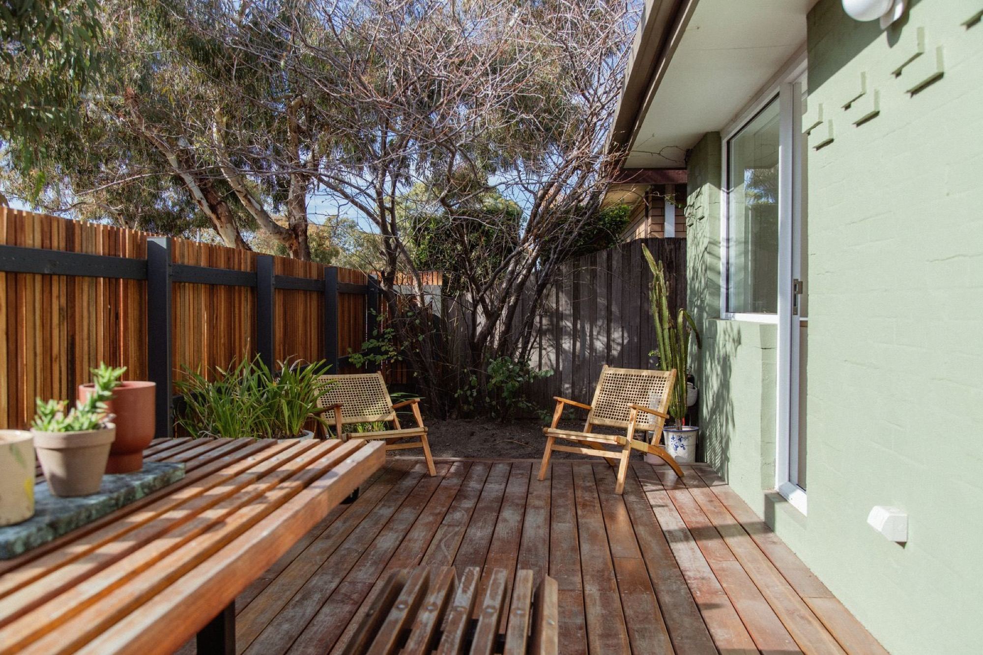 Deck and outdoor area